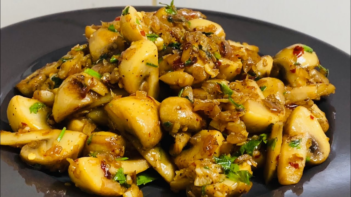 Butter Garlic Mushroom Masala